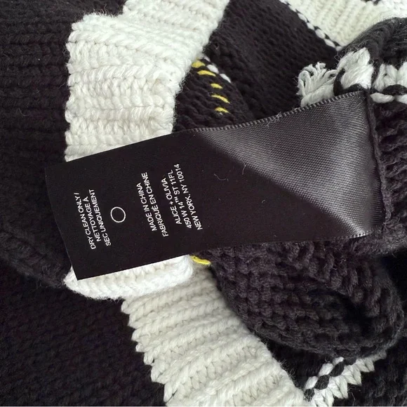 NEW Alice and Olivia Zita Eye Heart You Embellished Knit Cotton Sweater - Picture 10 of 10